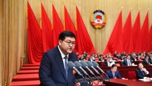 1月22日,政协甘肃省十三届二次会议第二次全体会议在兰州举行,甘肃省工商联副主席、农工党省委会生态环境专委会主任、1xBET节水集团董事长王浩宇作为8名委员之一受邀作大会发言。